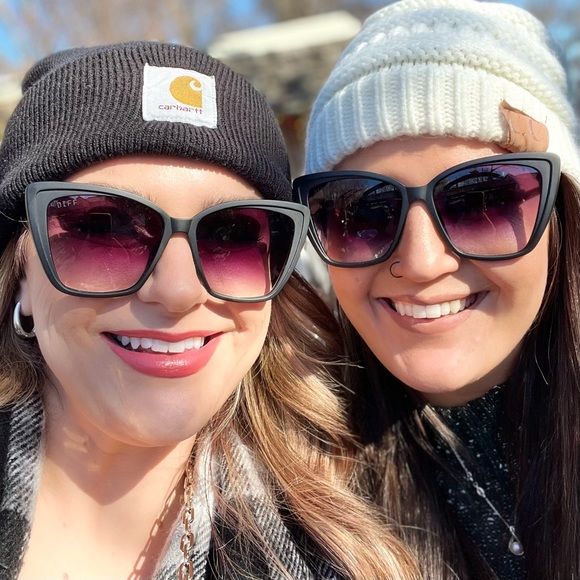 DIFF Heidi Sunglasses Matte Black Frame Grey Gradient Lenses Sharp Cat Eye NIB - Picture 4 of 16